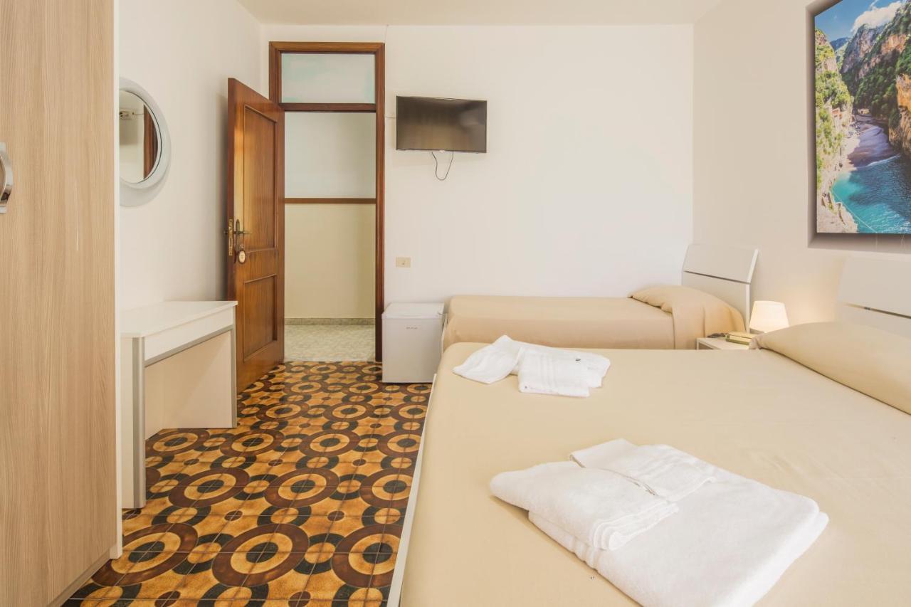 Hotel Rosy 巴蒂帕利亚 外观 照片