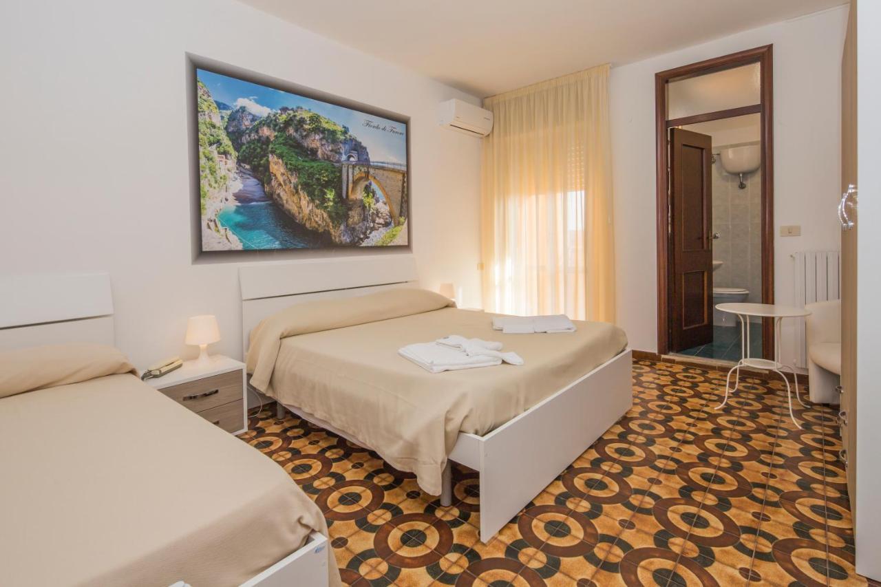 Hotel Rosy 巴蒂帕利亚 外观 照片